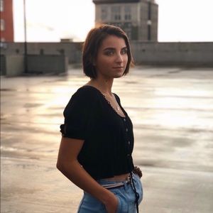 Meet your Posher, Abigail